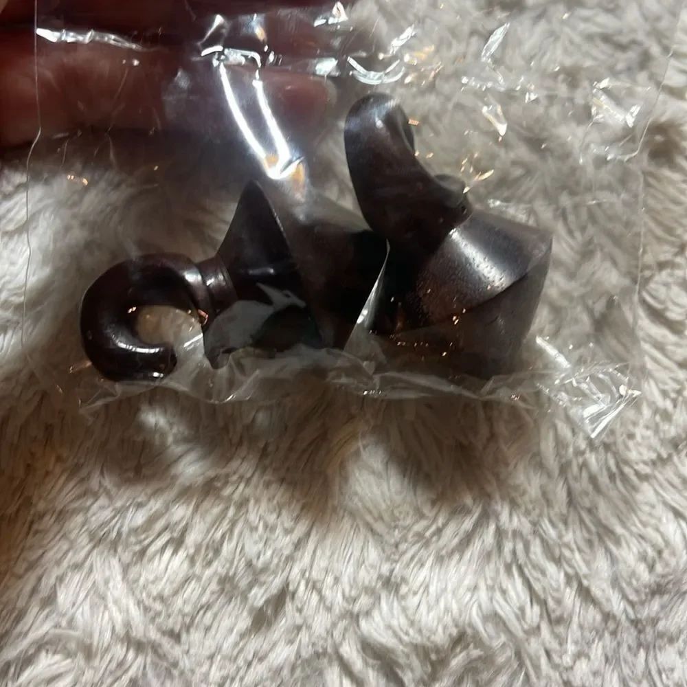 Dangling ear weights, plug multiple sizes availableNEW - Picture 2 of 3